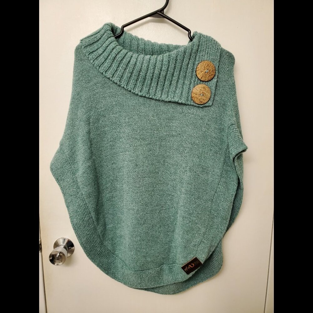 URKU Women’s Knit Poncho (os)